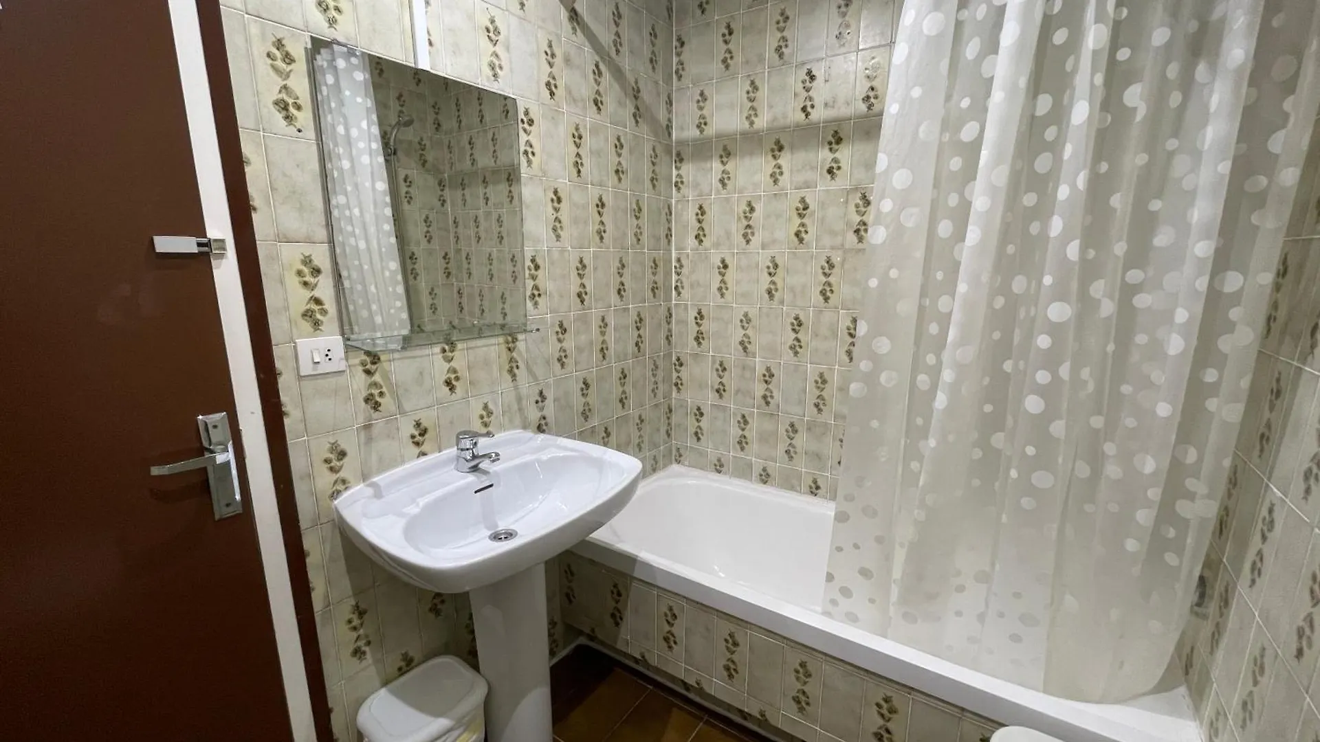 Konukevi Pension Borras Girona
